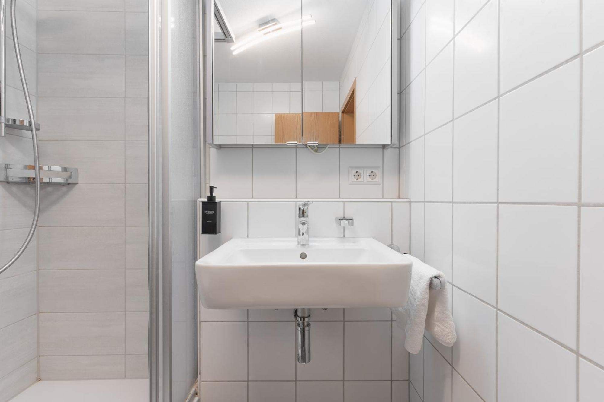 רדולפצל אם בודנזי Untersee-Suite Istayunixi Seenaehe-Terrasse-Workspace-Netflix-Parkplatz מראה חיצוני תמונה